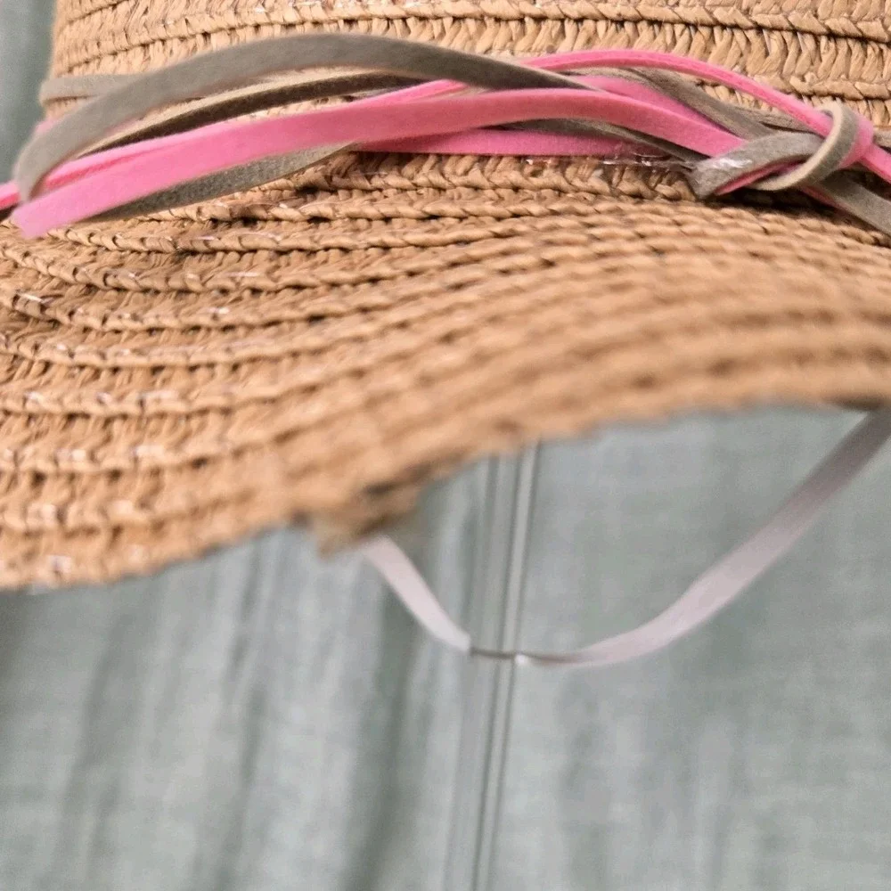 Girl's Tan Straw Floppy Brim Sun Hat Easter Spring Light Airy Chin Strap‎